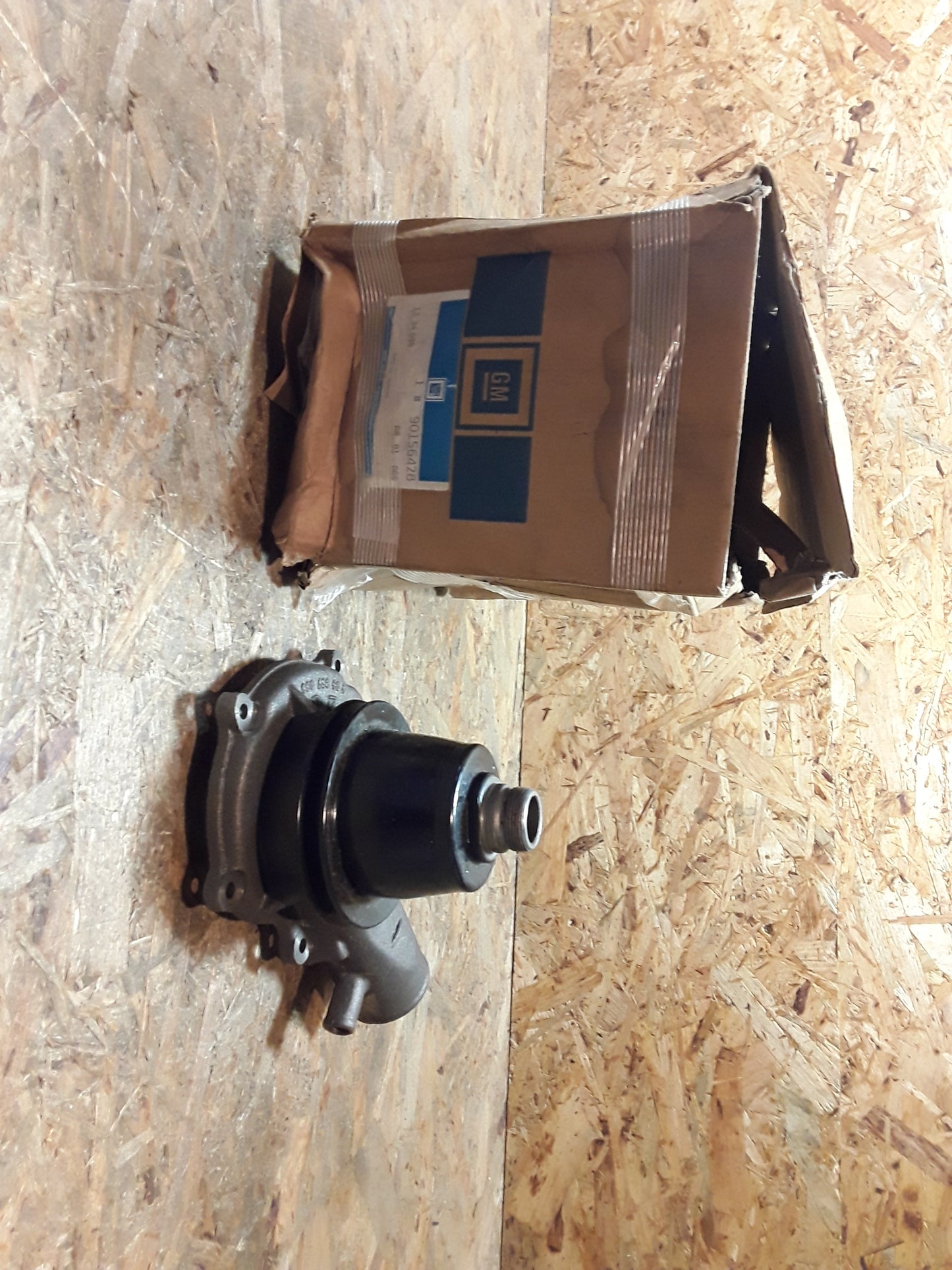 Rekord E Monza A Senator A Wasserpumpe original GM Opel NEU