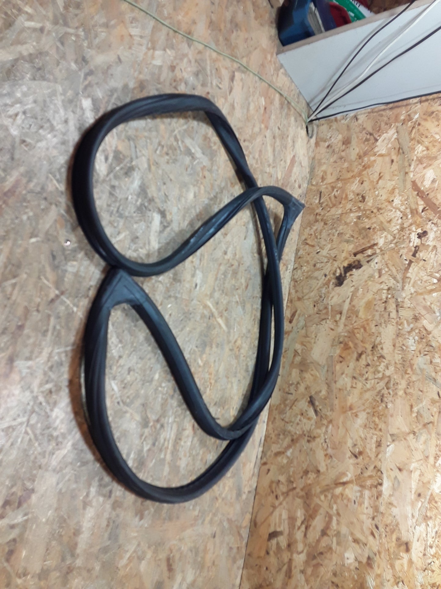 Kadett D Caravan Dichtung Heckscheibe original GM Opel NEU