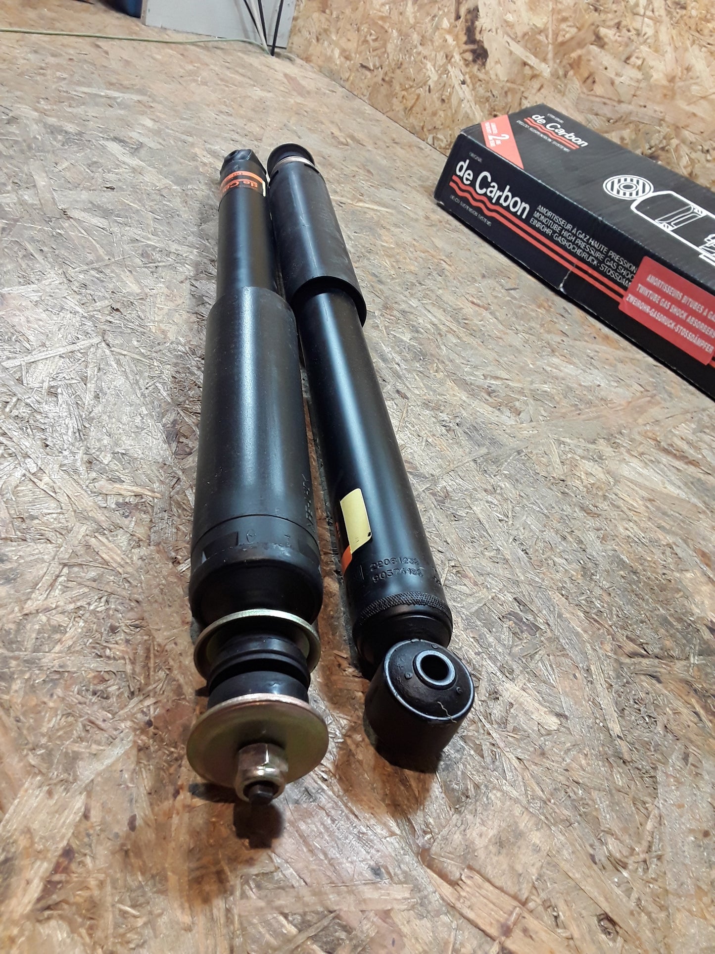 Omega A Stoßdämpfersatz Hinterachse original de Carbon NEU