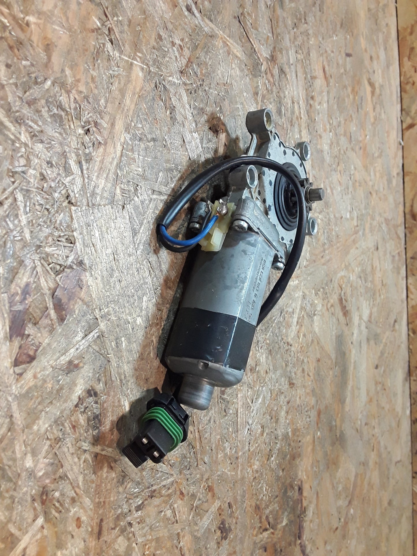 Astra F Cabrio Fensterhebermotor vorne links original GM Opel NEU