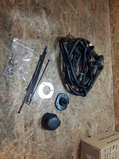 Vivaro bis Bj 03 E-Satz Anhängerzugvorrichtung 13-polig original GM Opel NEU