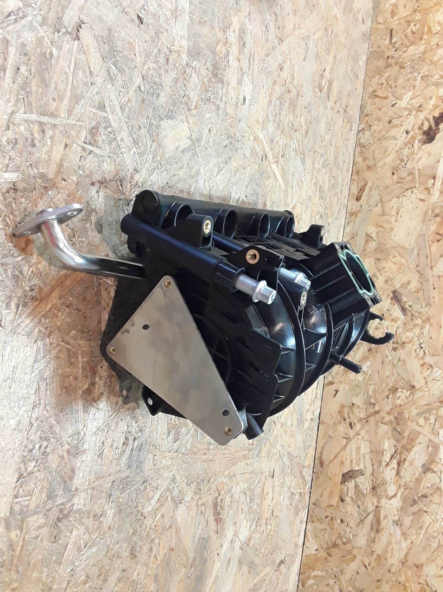 Corsa B Astra G 1,2 X12XE 16V 65PS 48KW Ansaugbrücke Ansaugkrümmer original GM Opel NEU