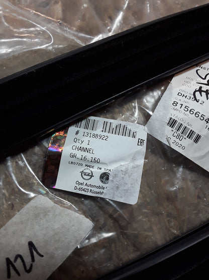 Corsa D Dichtung Fensterrahmen original GM Opel NEU