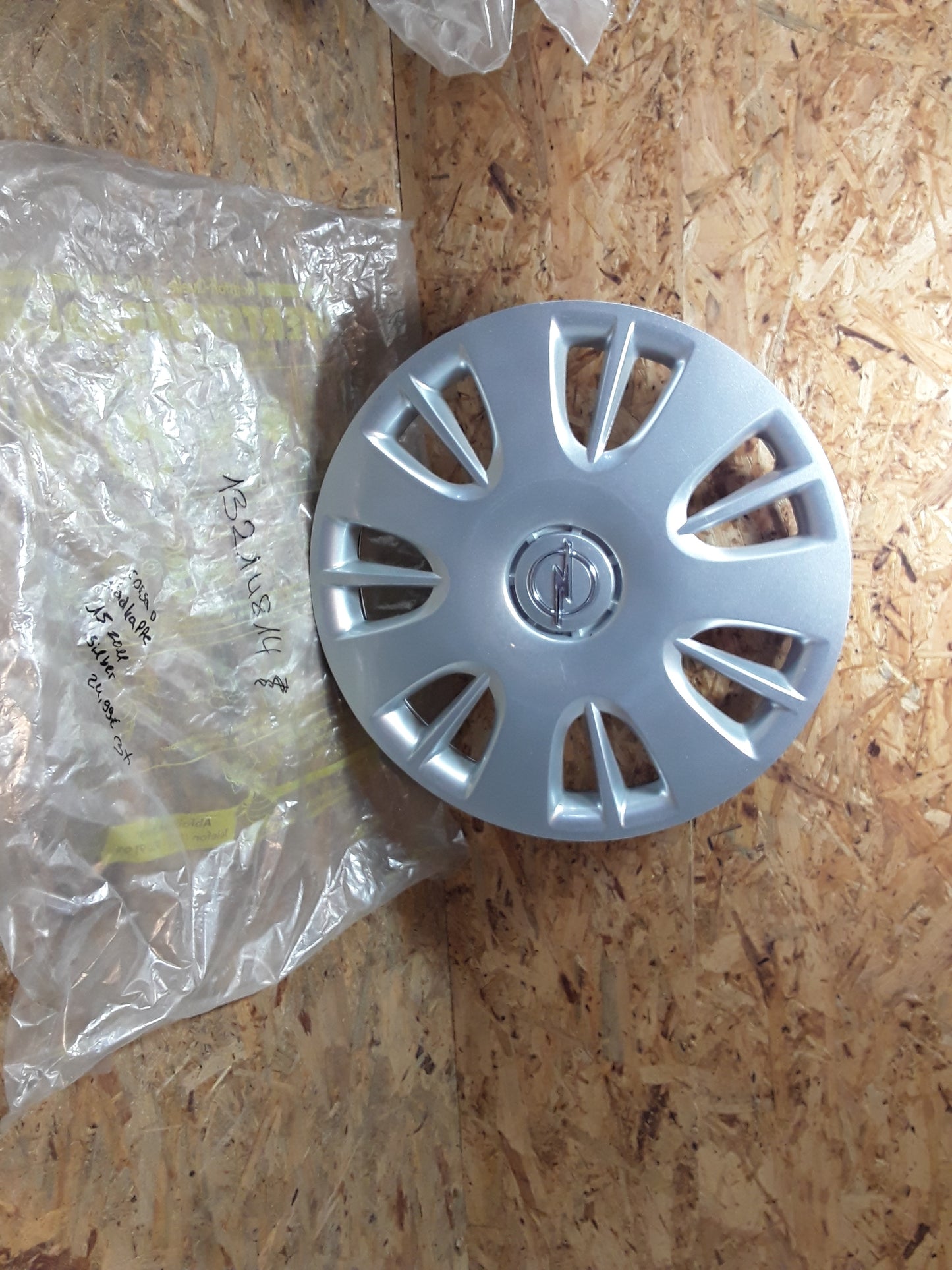 Corsa D Radkappe 15" silber original GM Opel NEU