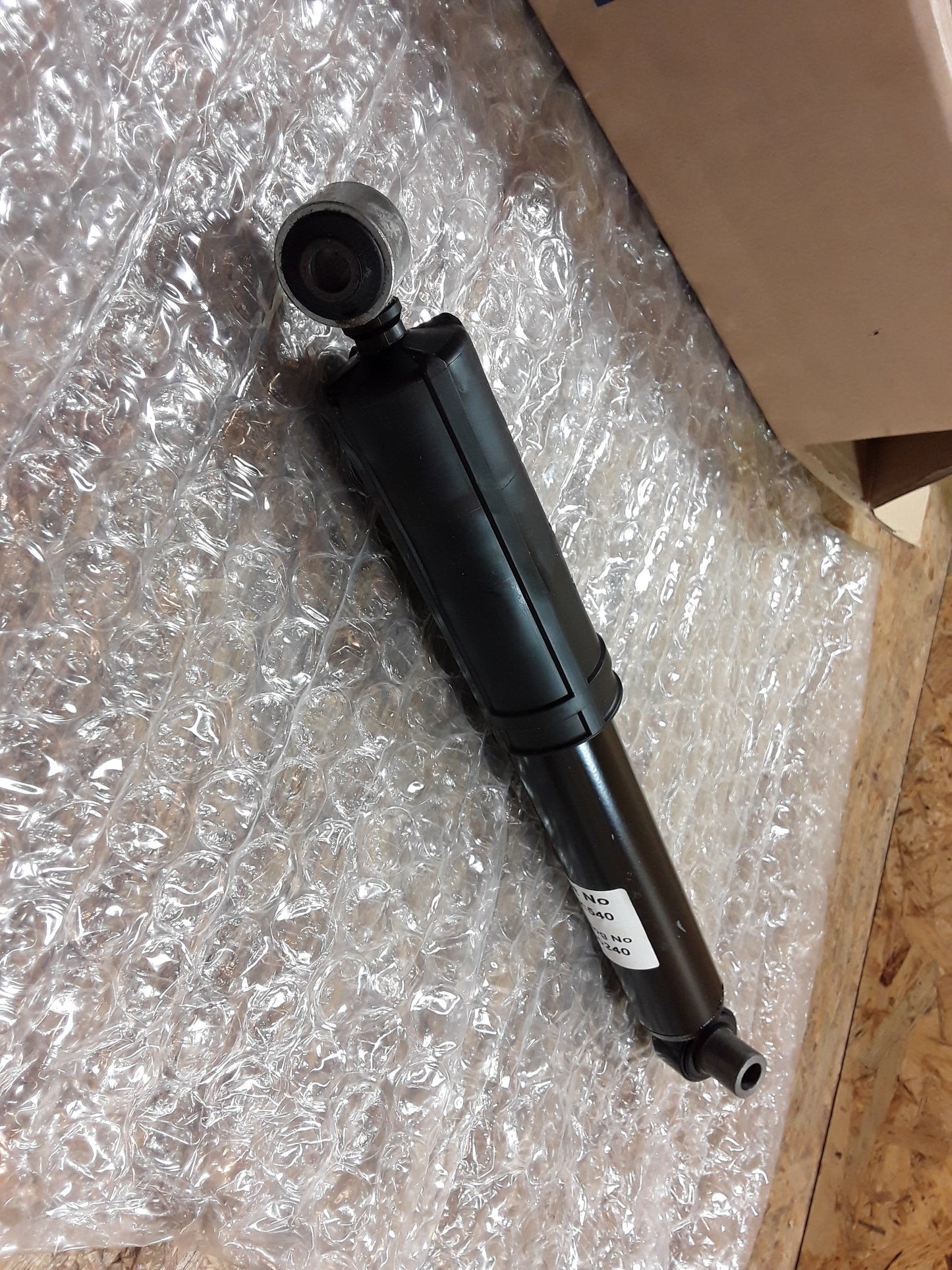 Movano A  Master ll Stoßdämpfer Gasdruck vorne original GM Opel NEU