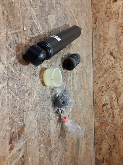 Corsa A Stoßdämpfer Hinterachse original GM Opel NEU