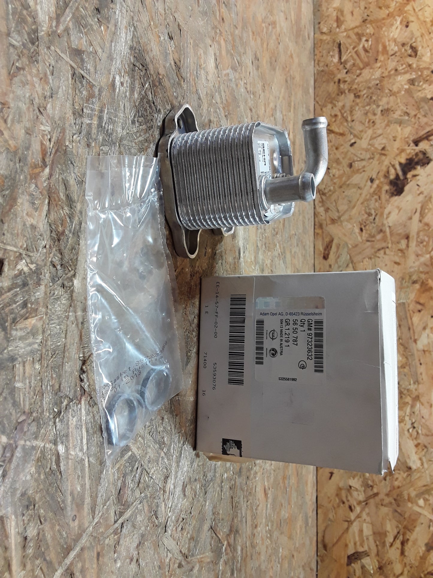 Astra Corsa Meriva 1,7 CDTi Ölkühler original GM Opel NEU