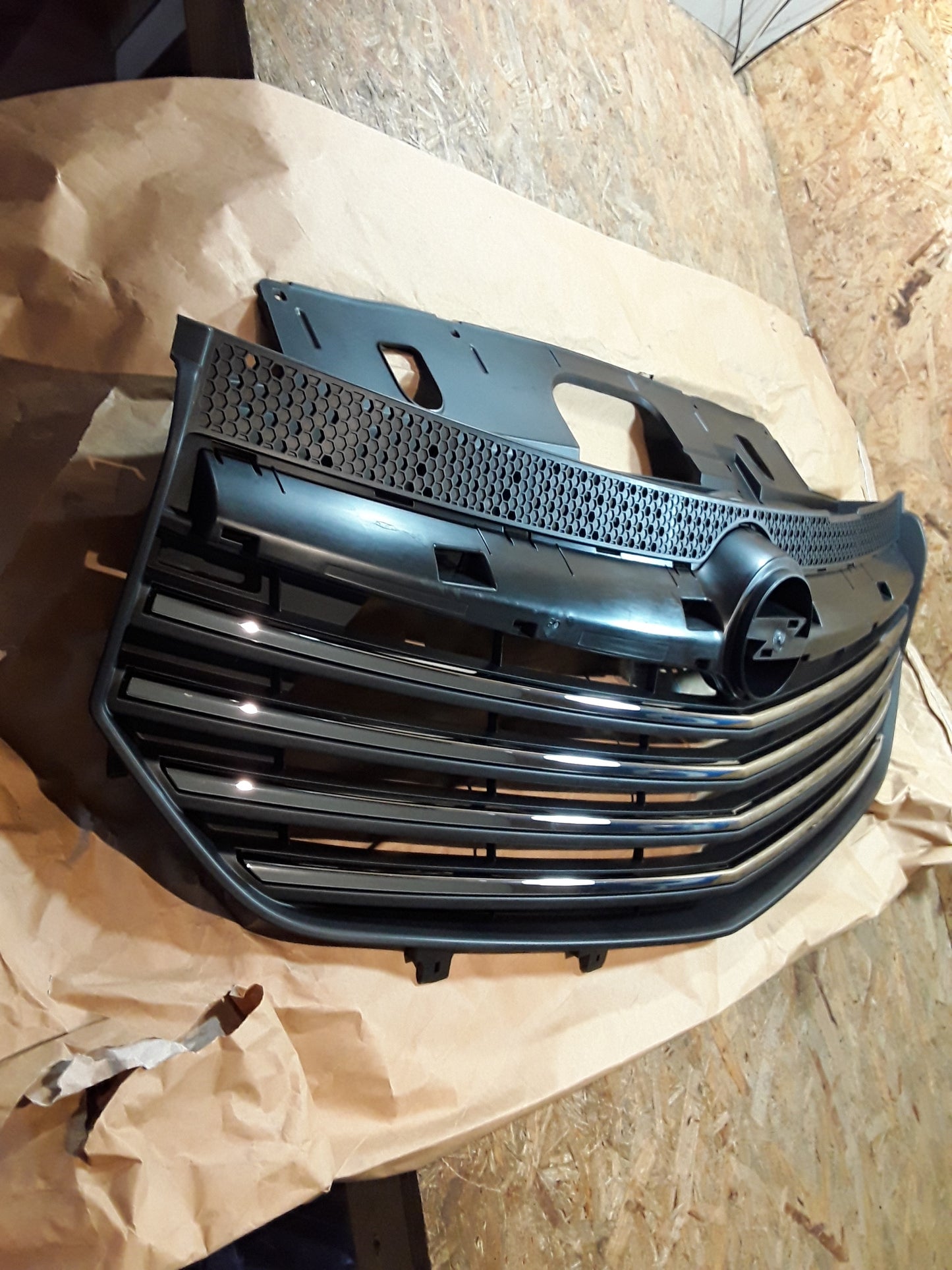 Vivaro B Kühlergrill original GM Opel NEU