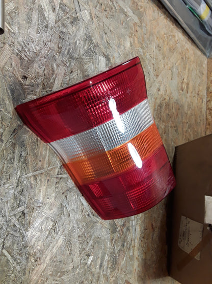 Astra F Caravan Heckleuchte rechts original GM Opel NEU