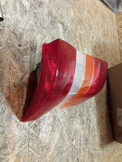 Astra F Caravan Heckleuchte rechts original GM Opel NEU