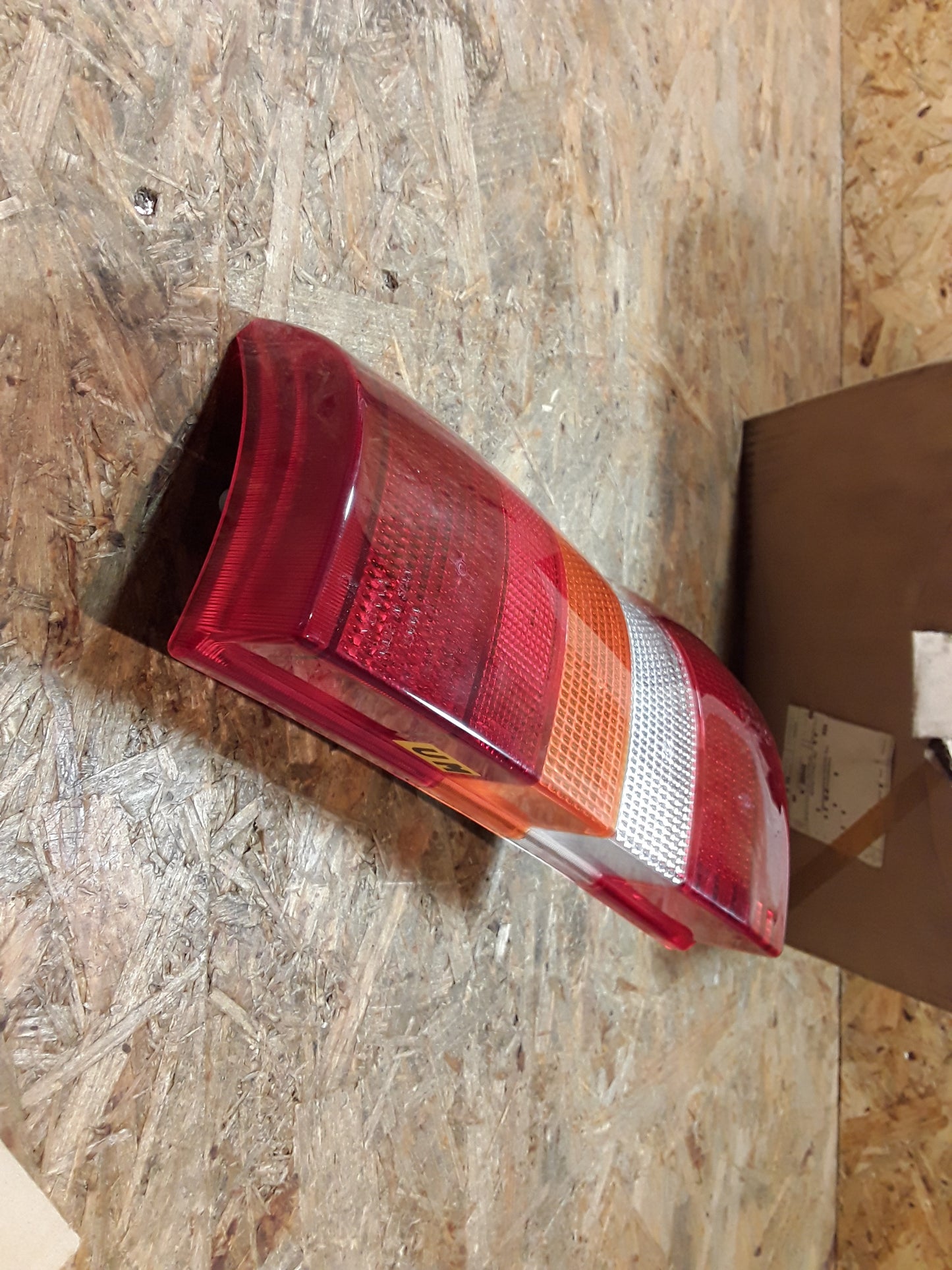 Astra F Caravan Heckleuchte rechts original GM Opel NEU