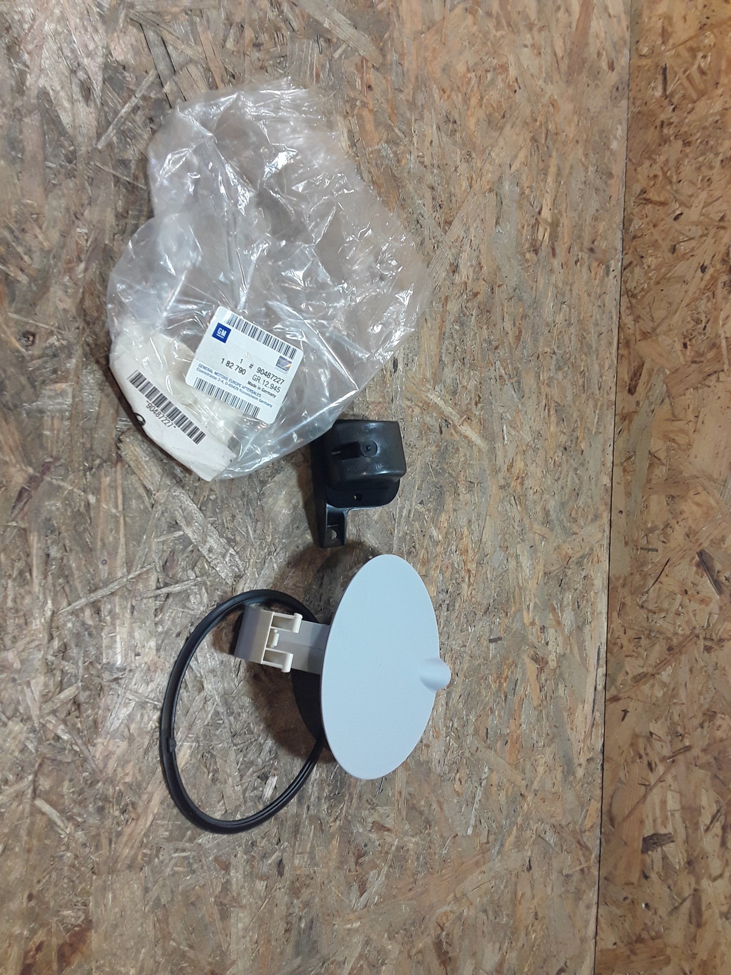 Omega Tankdeckel original GM Opel NEU