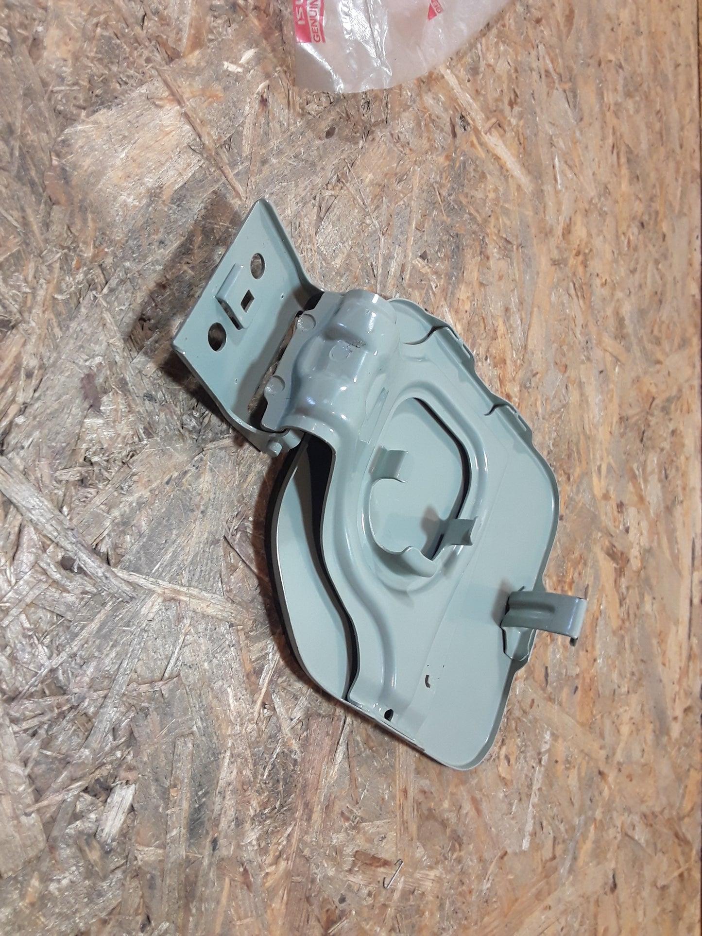 Monterey Benzinklappe original GM Opel NEU