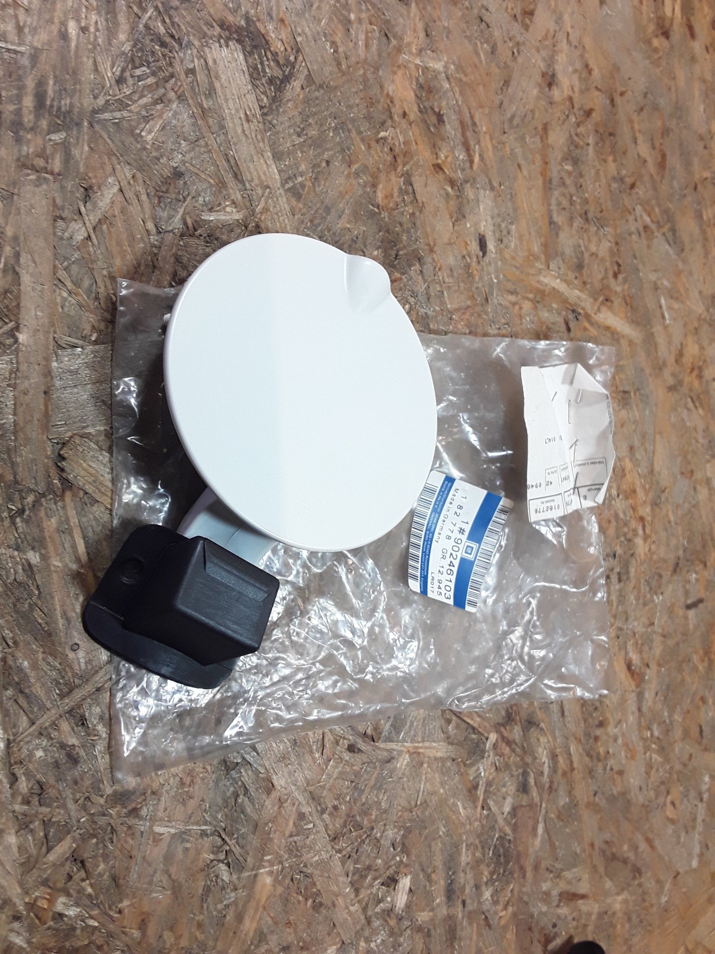 Omega A Tankklappe original GM Opel NEU