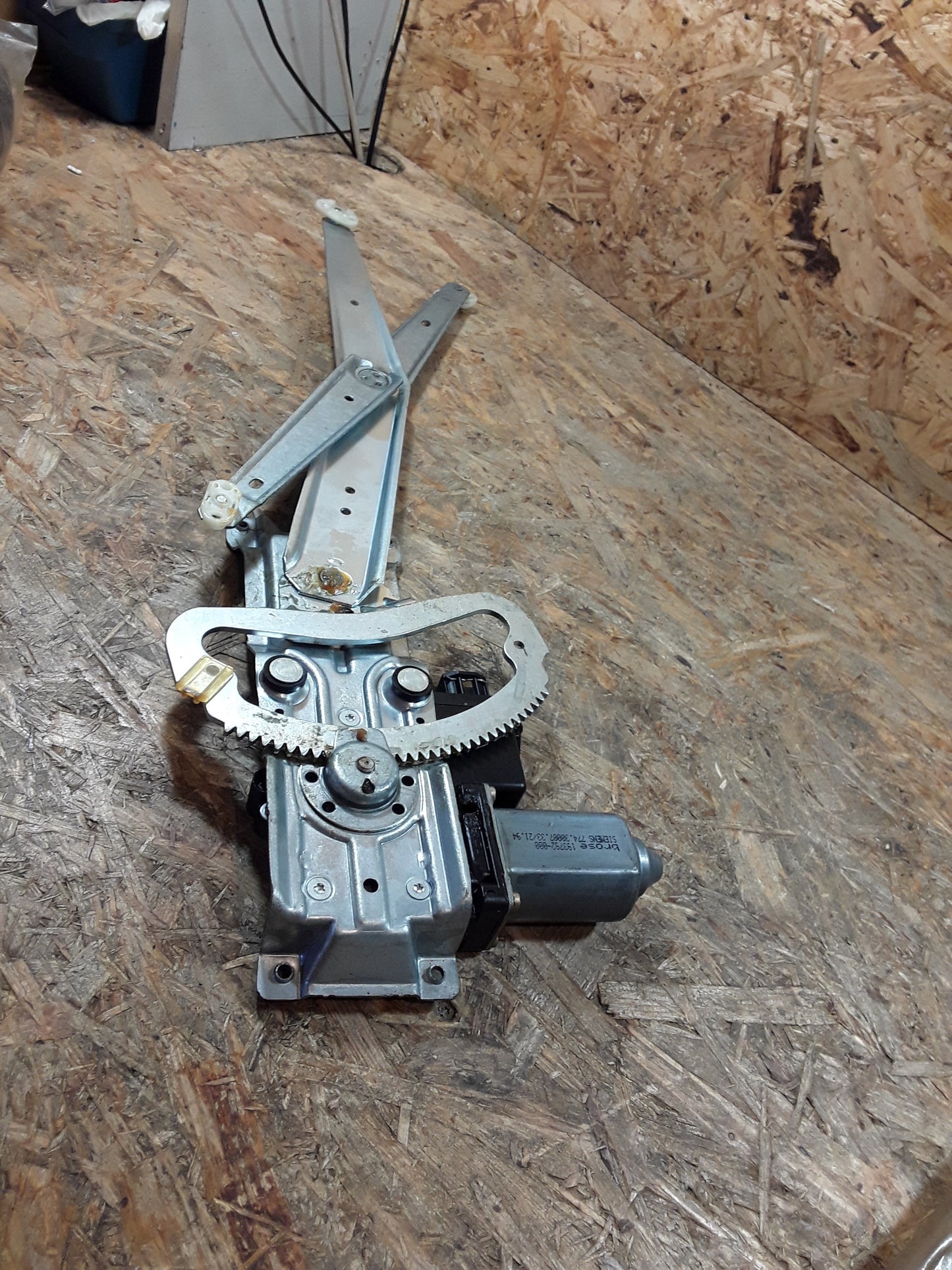 Astra F 3-Türer Fensterheber vorne links original GM Opel NEU
