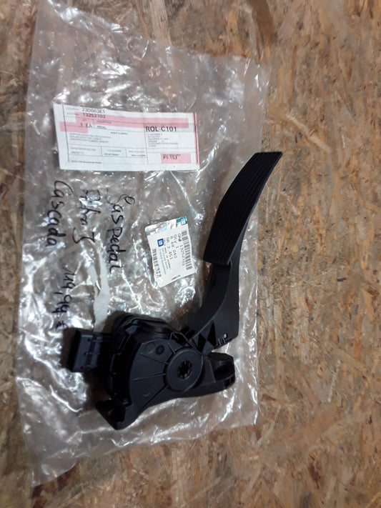 Astra J Cascada Gaspedal original GM Opel NEU