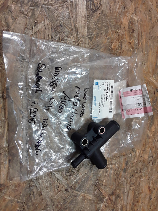 Daewoo Cielo Lanus Aveo Schlauch/ Wasserrohr Kühlmittel original GM Opel NEU