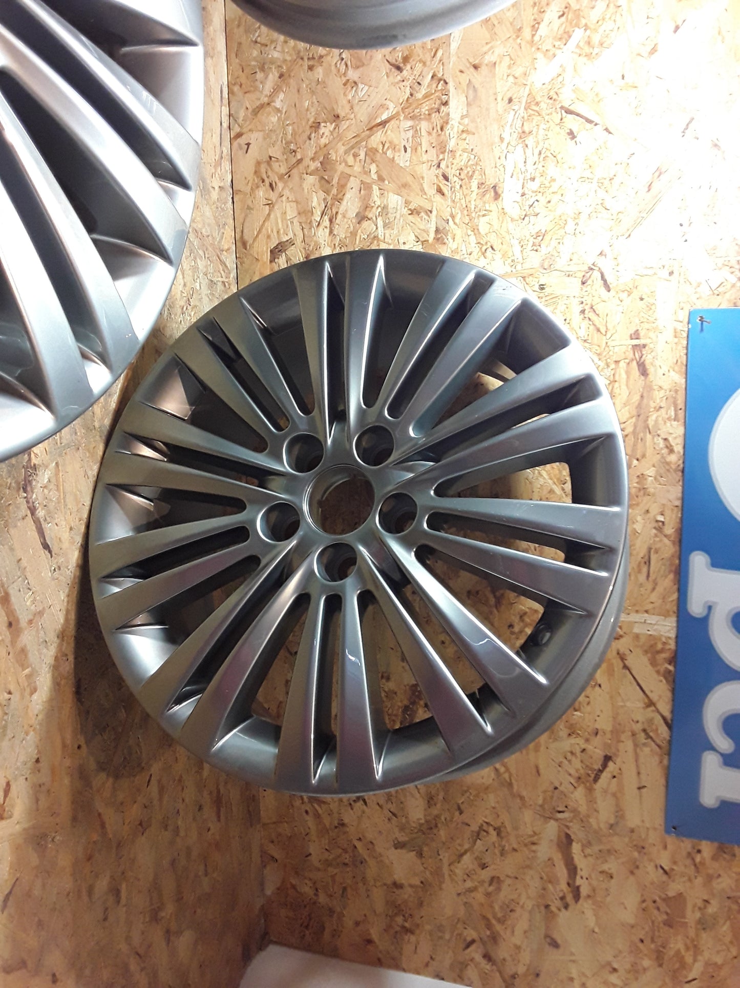 Meriva B Alufelgensatz 7x17 ET 35 titanglänzend original GM Opel NEU