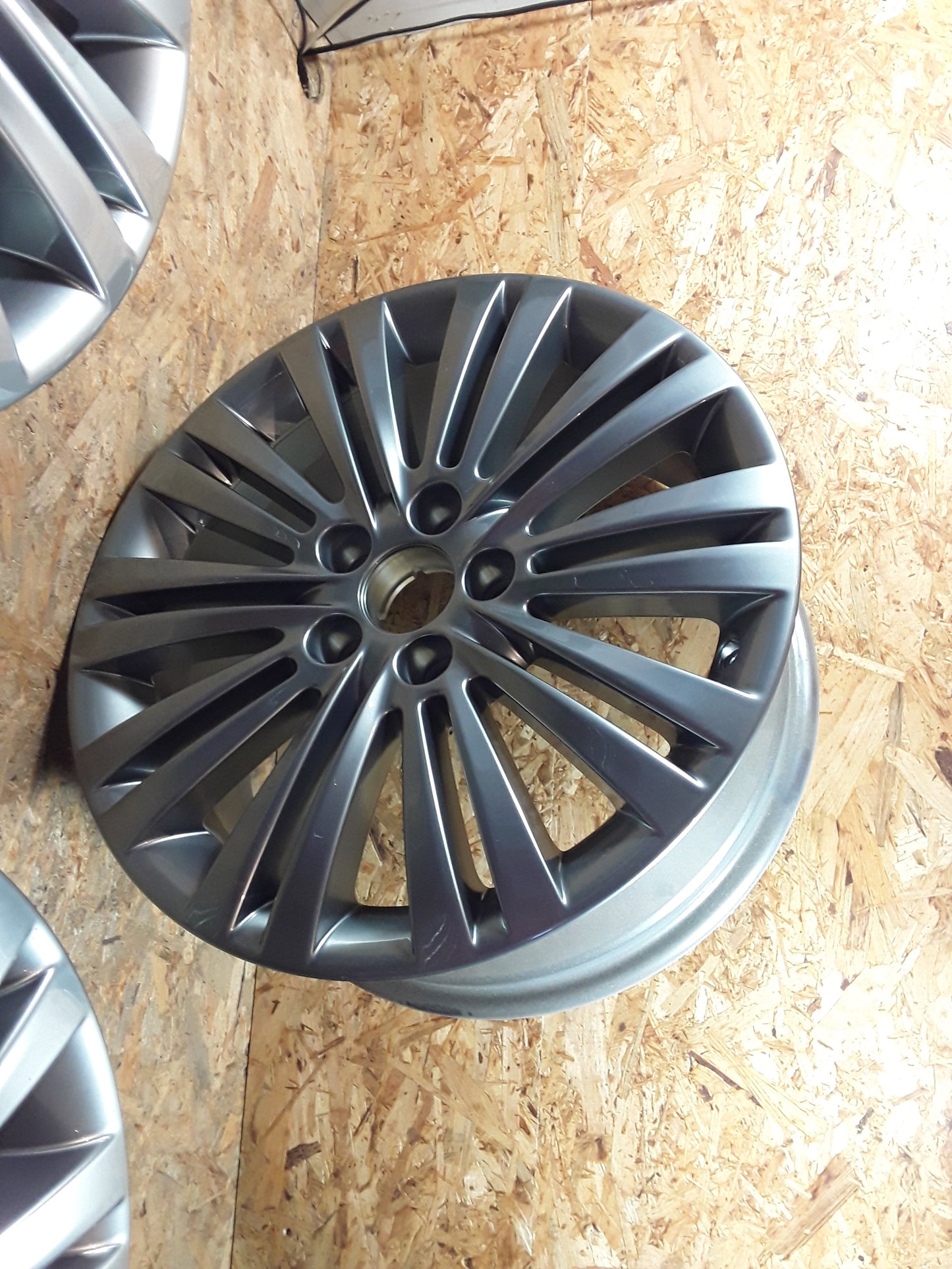 Meriva B Alufelgensatz 7x17 ET 35 titanglänzend original GM Opel NEU