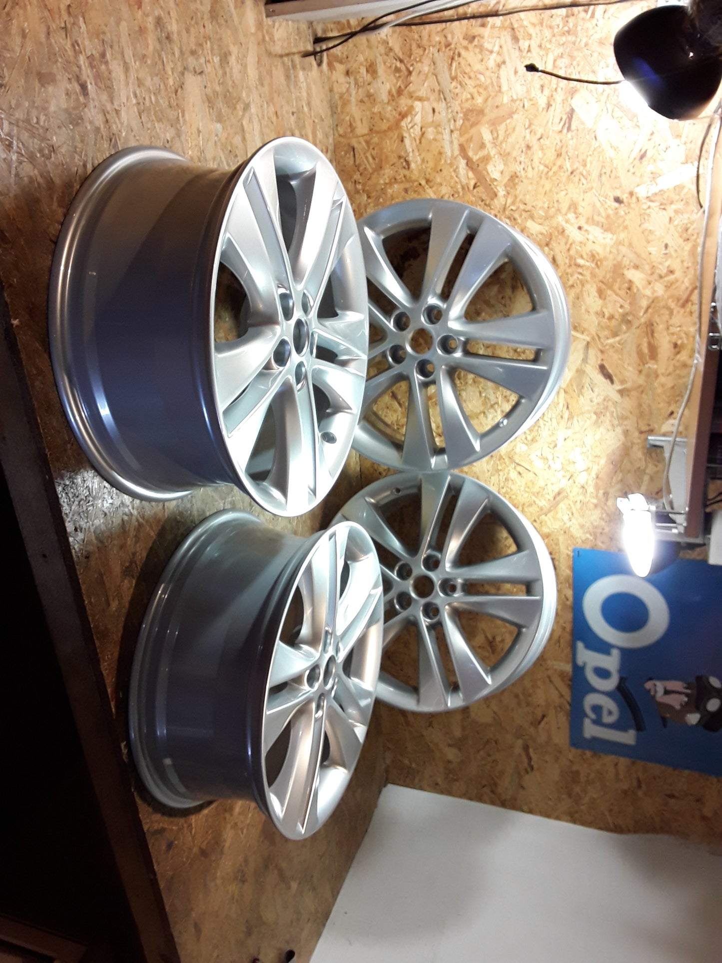 Astra J Chevrolet Cruze  Alufelgensatz silbermetallik 7,5x18 ET42 original GM NEU