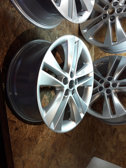 Astra J Chevrolet Cruze  Alufelgensatz silbermetallik 7,5x18 ET42 original GM NEU