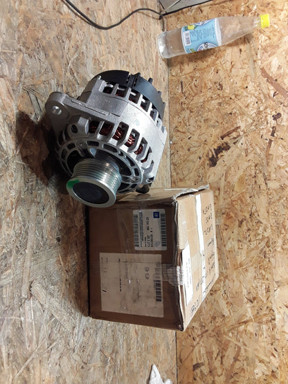Astra H Zafira B Signum (Motoren etc. Siehe Bild)  Lichtmaschine 120A 14V original GM Opel NEU