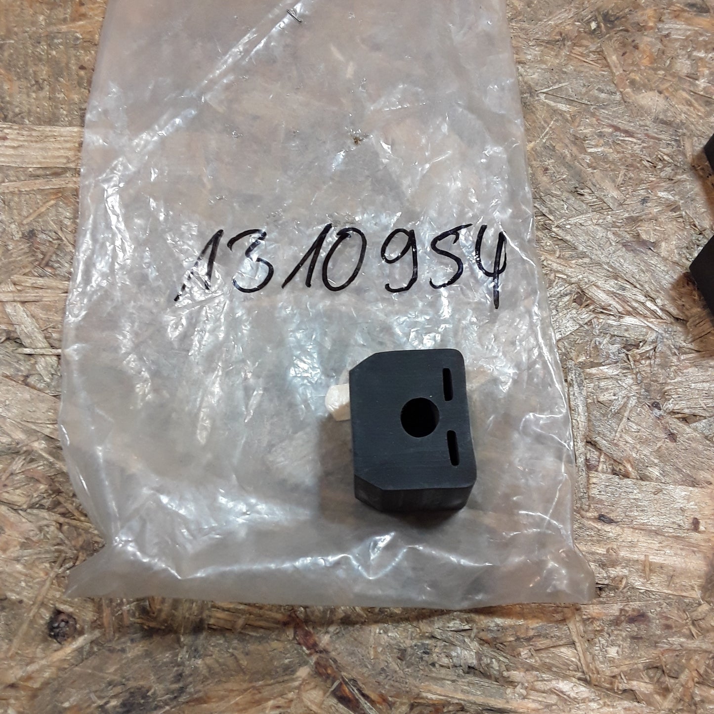 Calibra Vectra A Puffer Wasserkühler oben an Frontbau r+l original GM Opel NEU