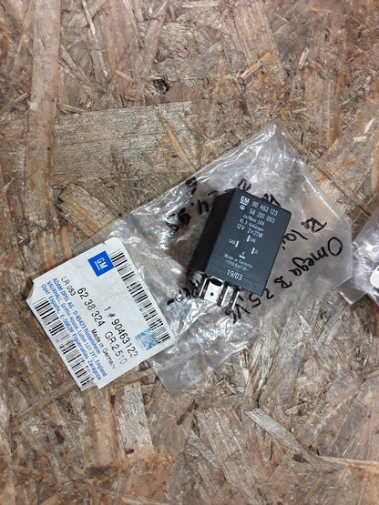 Omega B 2,5l V6 Relais Glühlampenkontrolle original GM Opel NEU