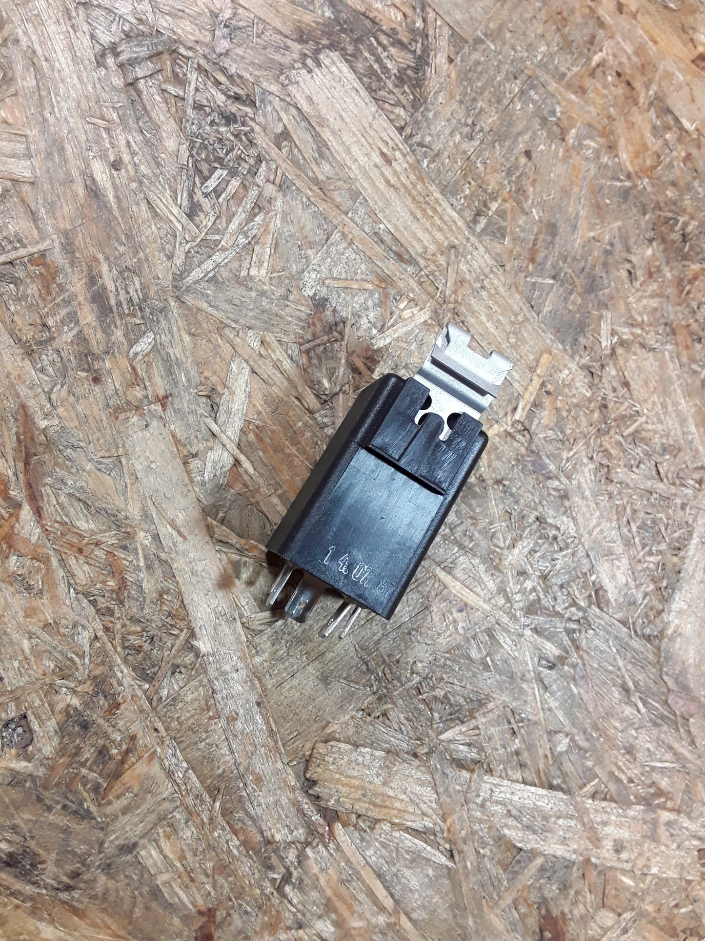 Ascona C Relais Schubabschaltung original GM Opel NEU