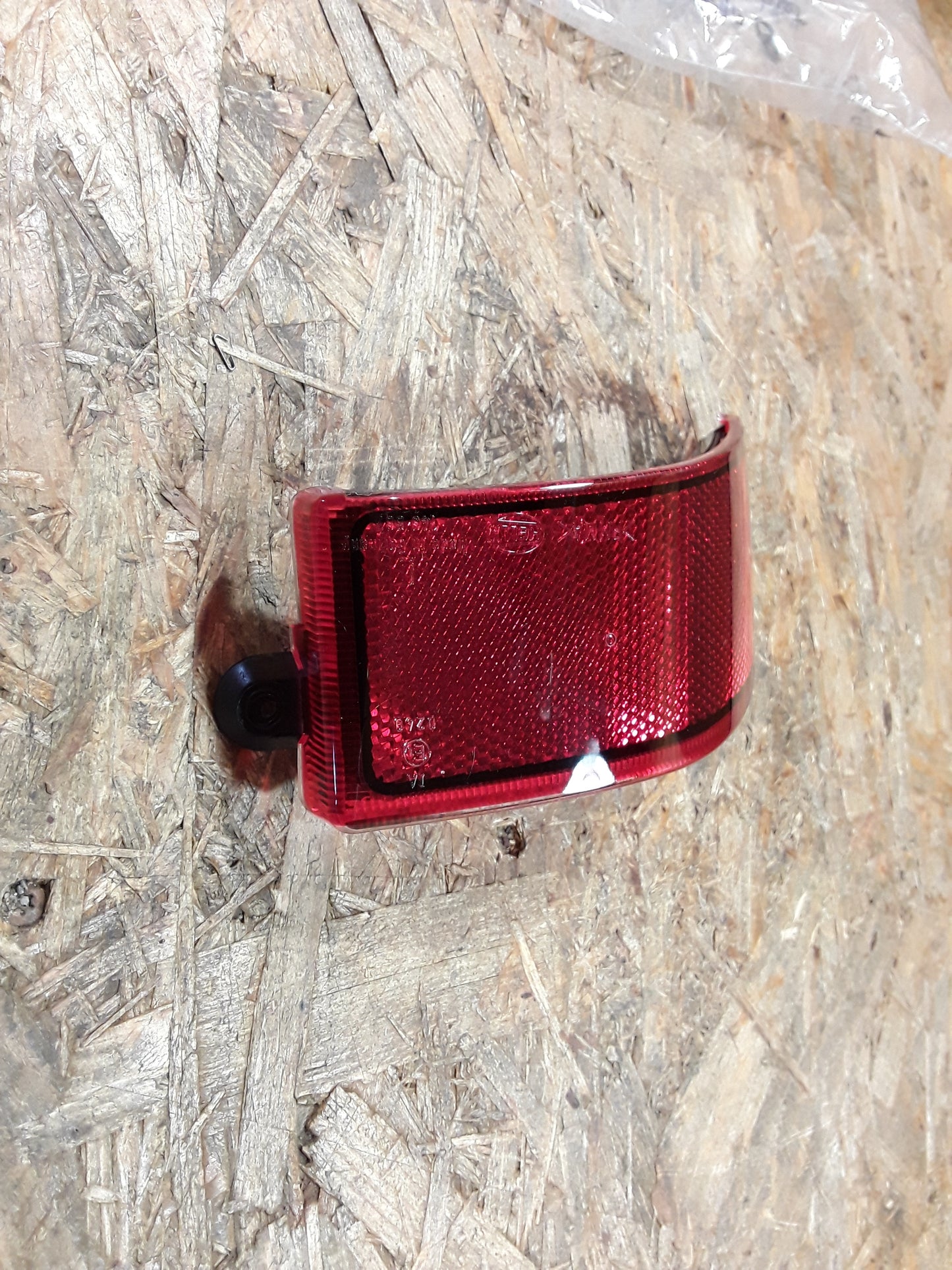 Omega B Rückstrahler hinten links original GM Opel NEU