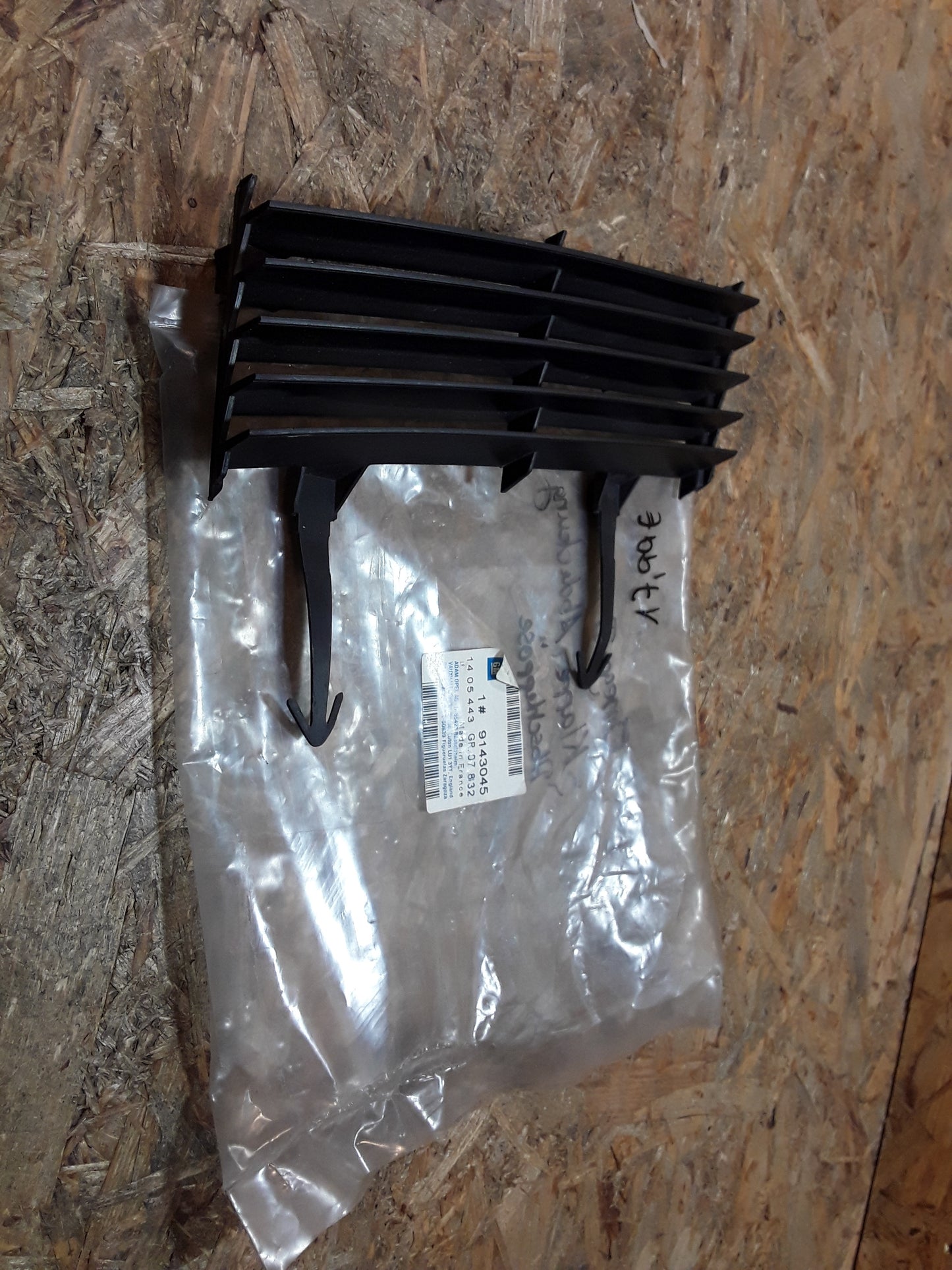 Omega B Klappe Abdeckung Abschleppöse original GM Opel NEU