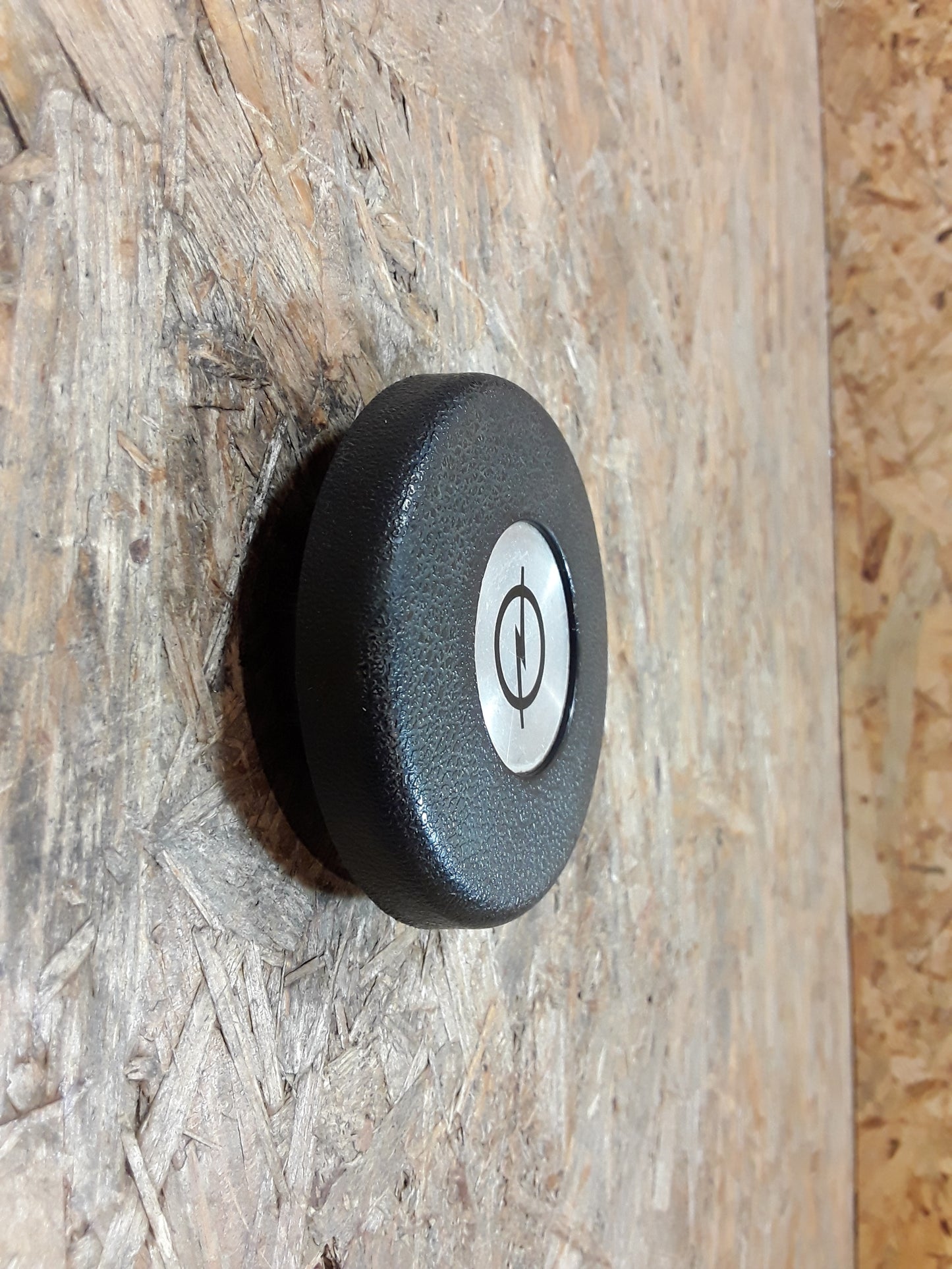 Opel Oldtimer Hupenknopf original GM Opel NEU