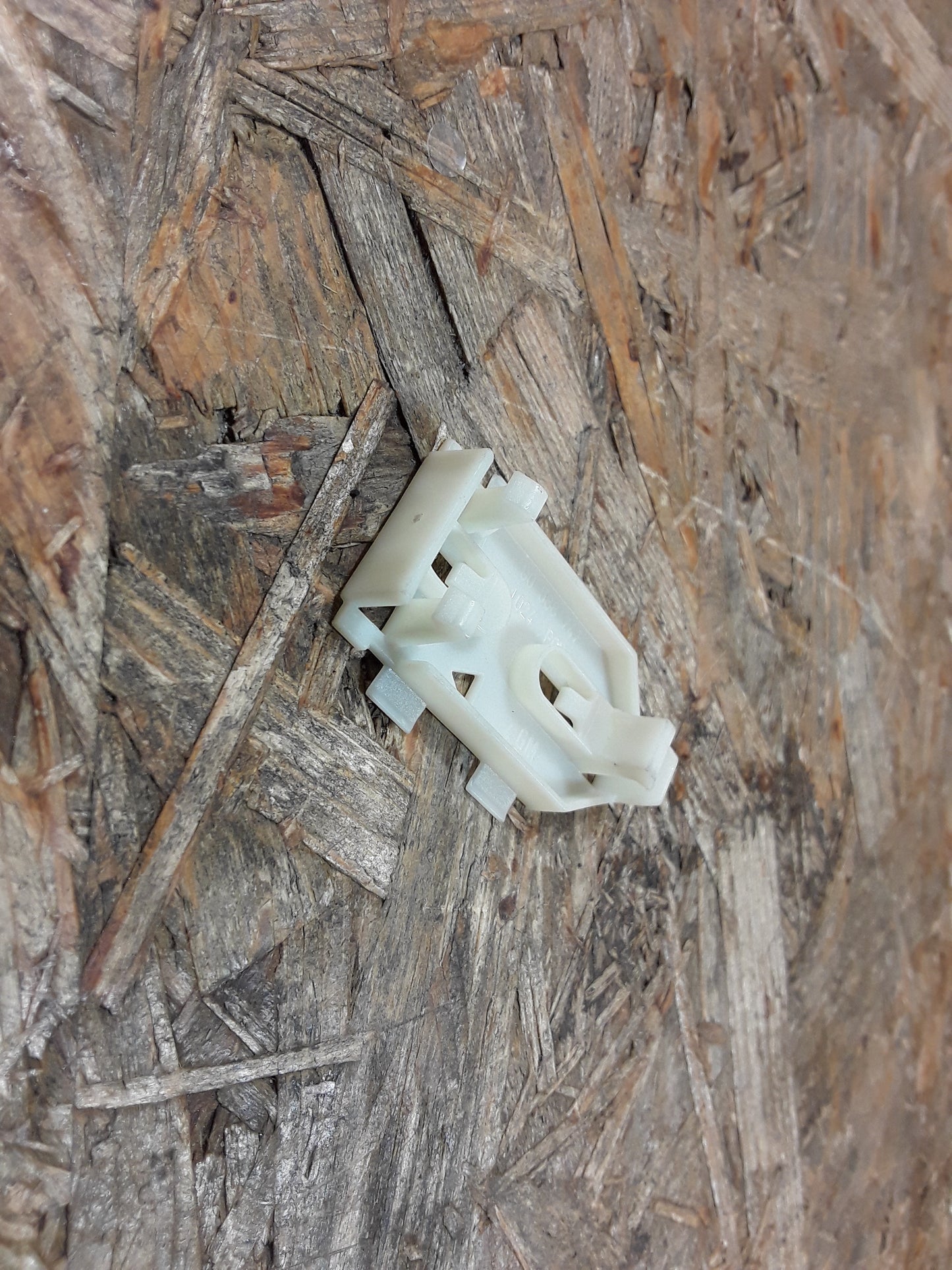 Astra G Klammer Zierleiste an Heckklappe original GM Opel NEU