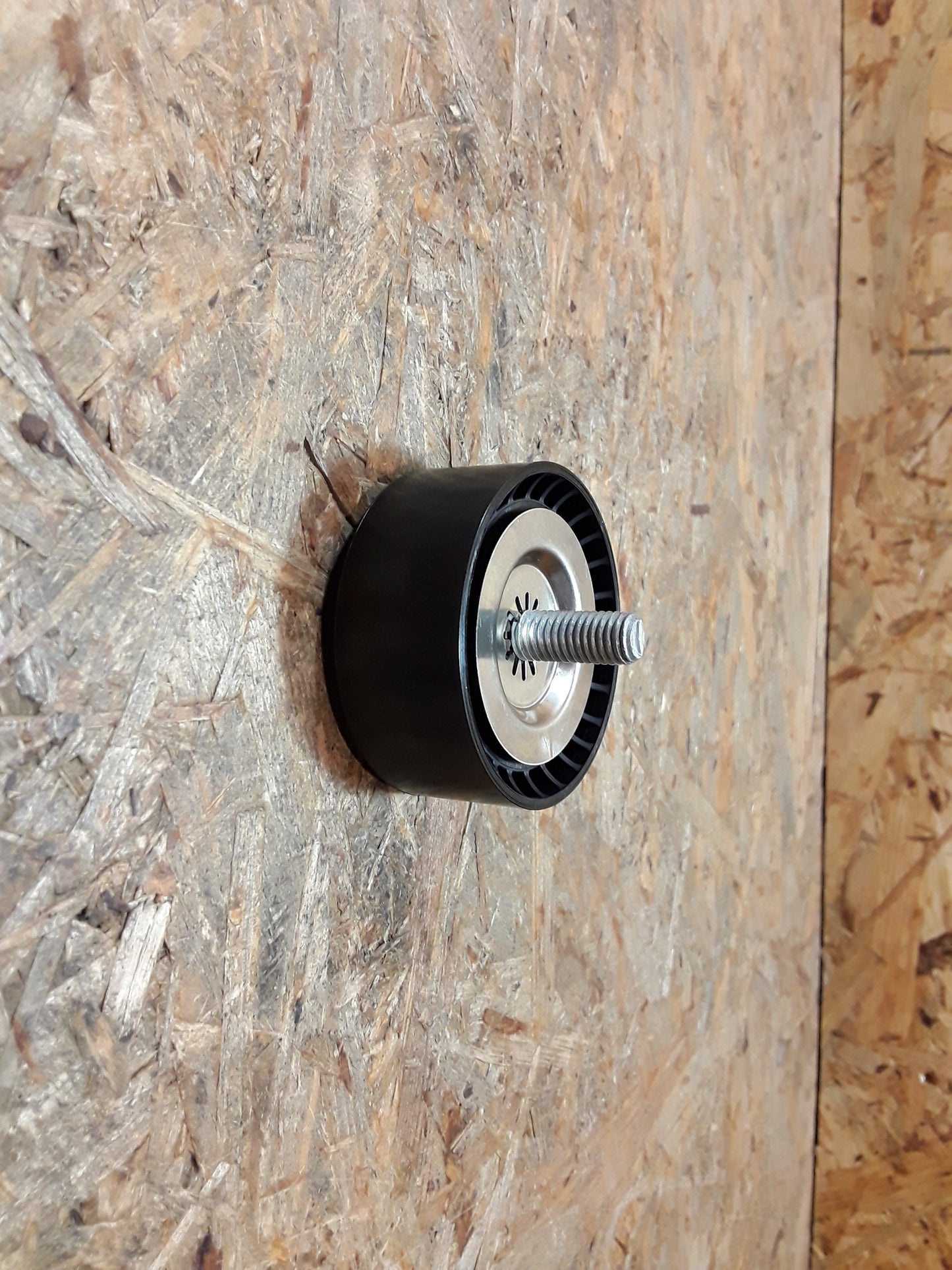 Astra J 1,7D Umlenkrolle Keilrippenriemen original GM Opel NEU