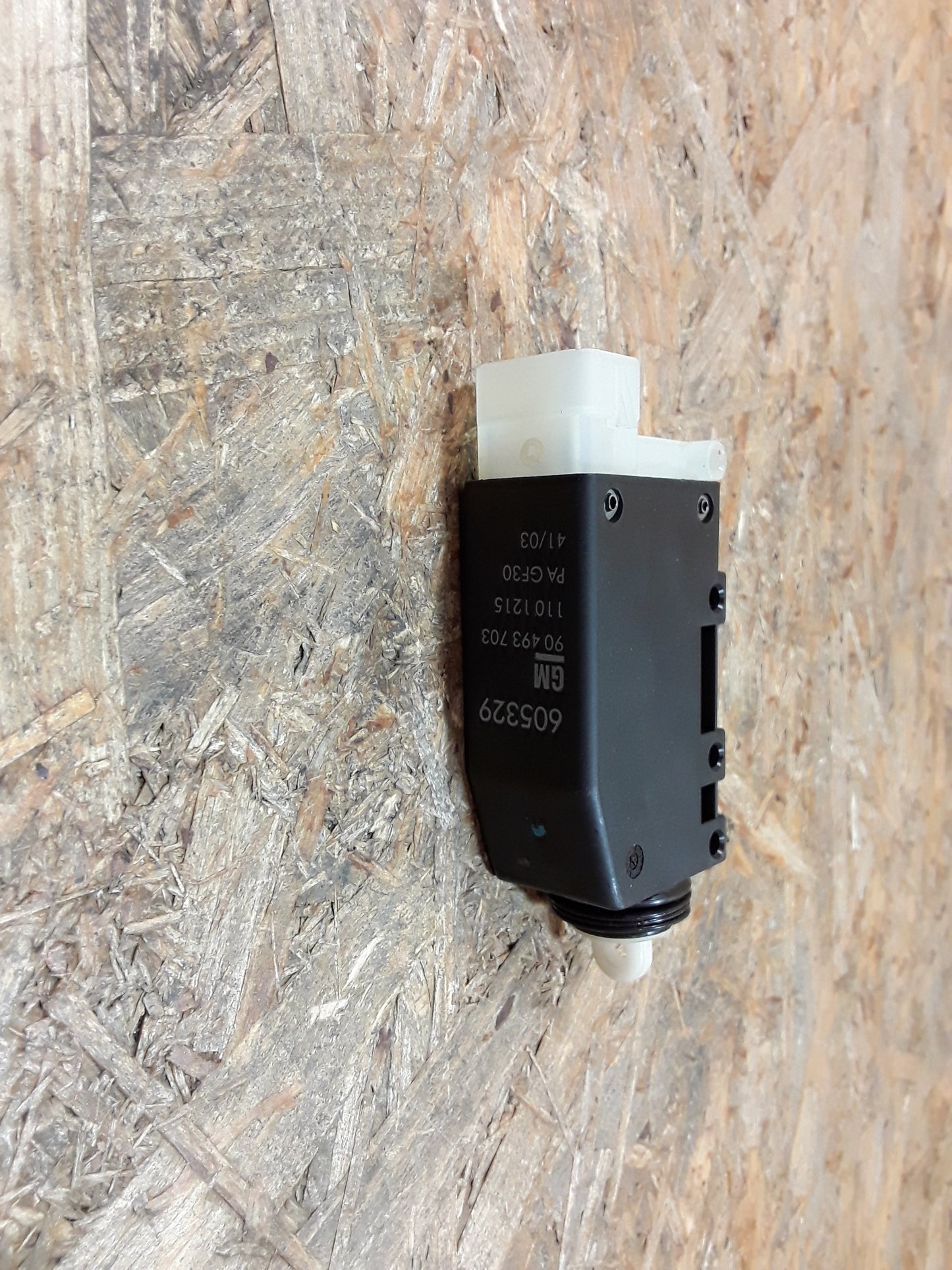 Saab 9-3 YS3D Stellmotor Zentralverriegelung original GM Opel NEU