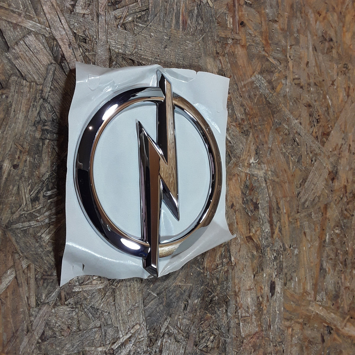 Astra J Emblem an Heckklappe original GM Opel NEU