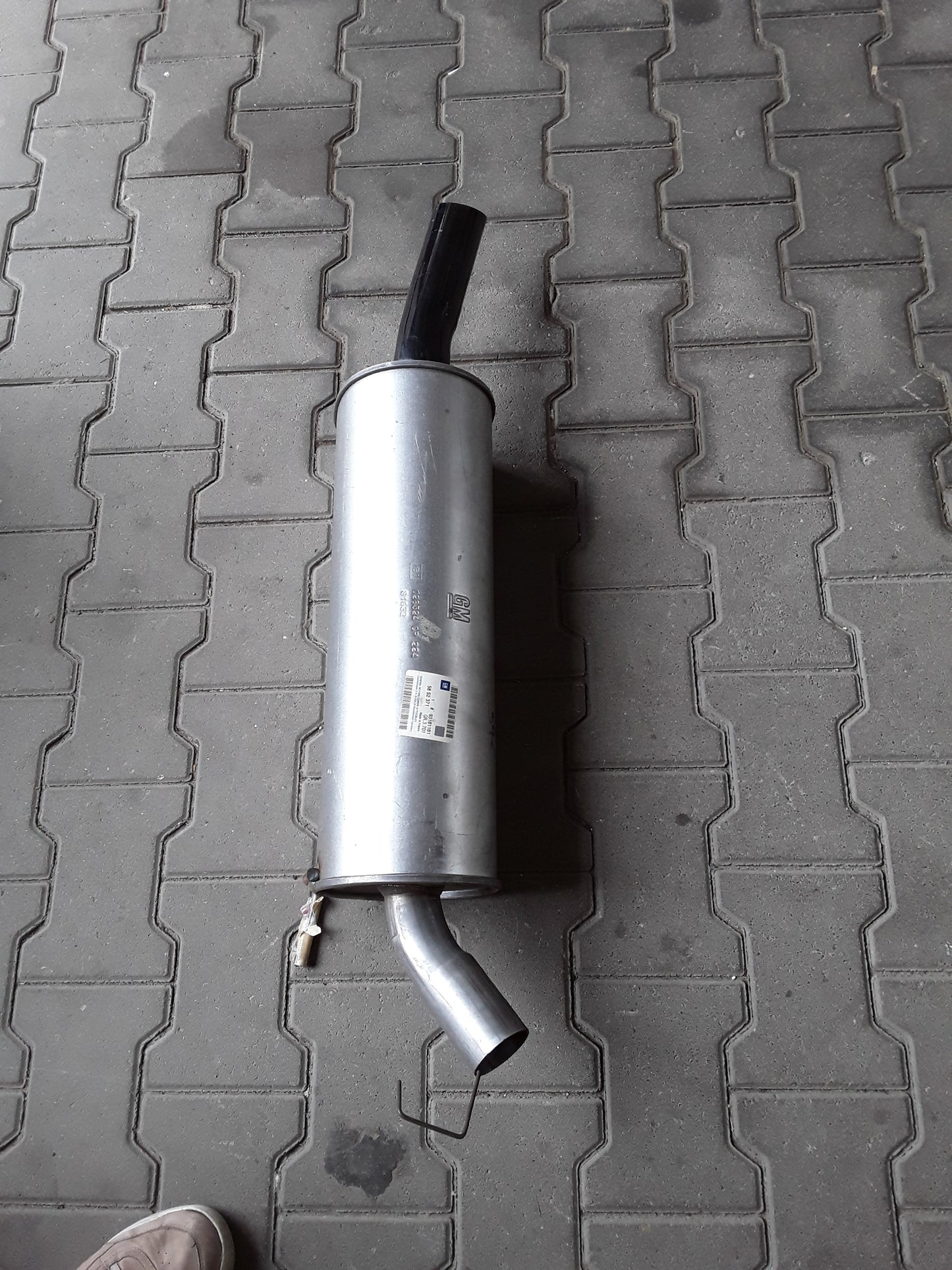 Omega B Bj 94-03 2,0l Endschalldämpfer original GM Opel NEU
