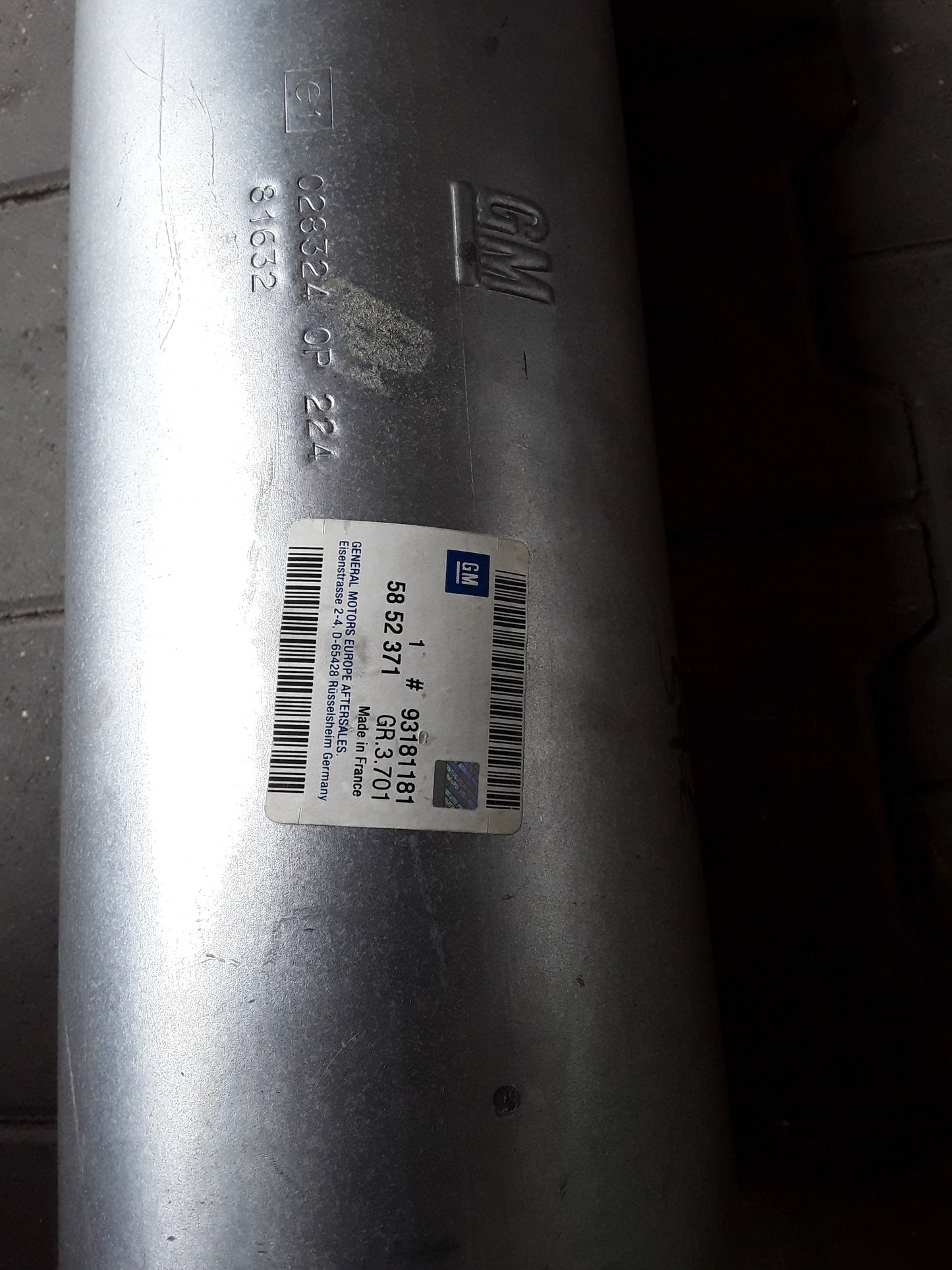 Omega B Bj 94-03 2,0l Endschalldämpfer original GM Opel NEU
