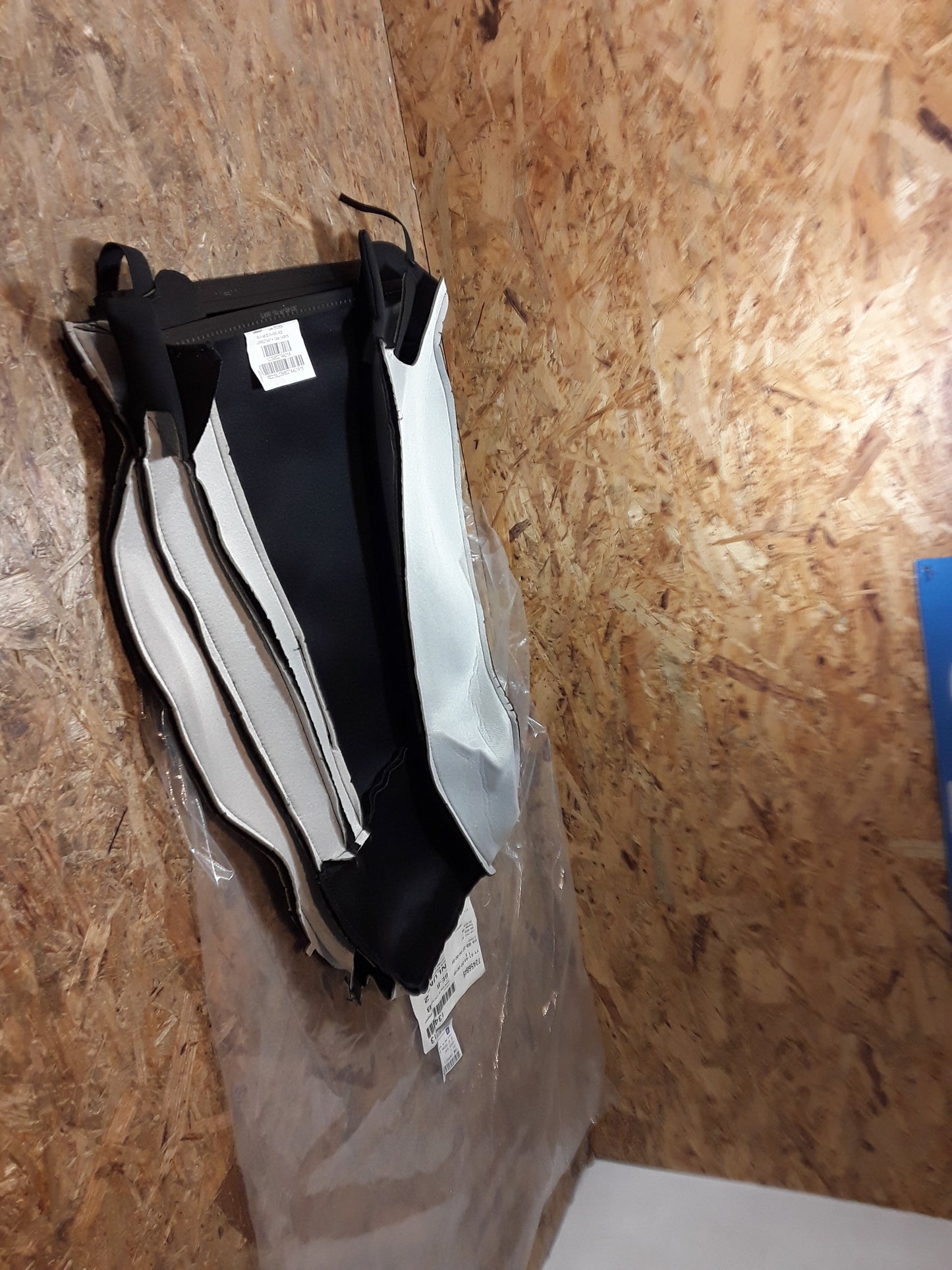 Corsa E Sitzbezug vorne links 3-Türer original GM Opel NEU