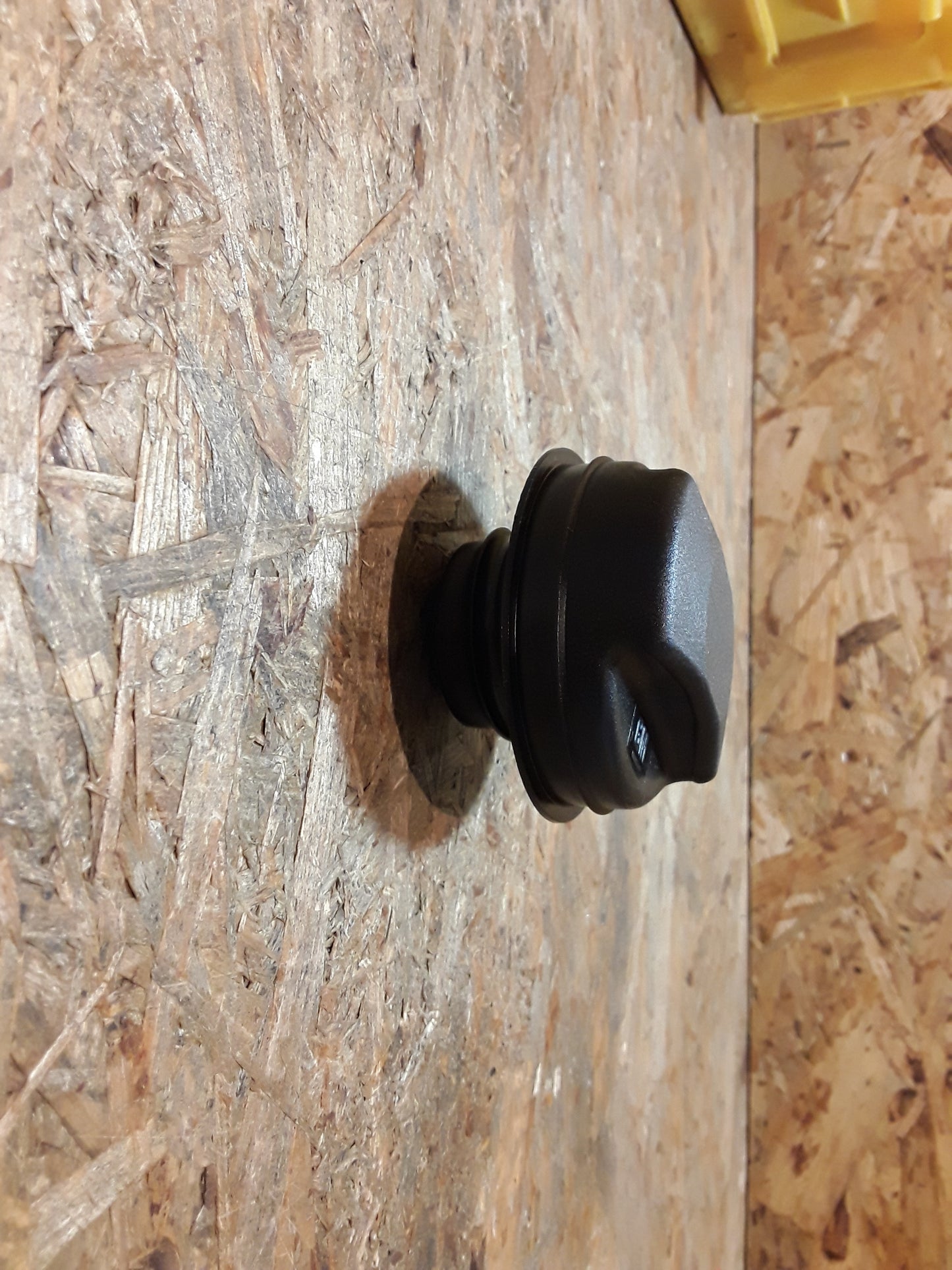 Astra Corsa Meriva Signum Tankdeckel Tankverschluss original GM Opel NEU