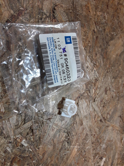 Omega B Klemme Clip an Schutzzierleiste original GM Opel NEU