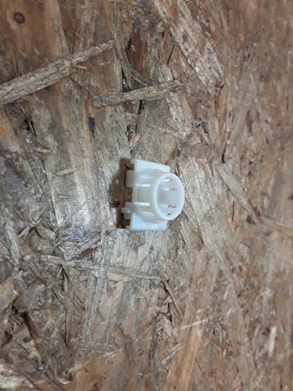 Omega B Klemme Clip an Schutzzierleiste original GM Opel NEU