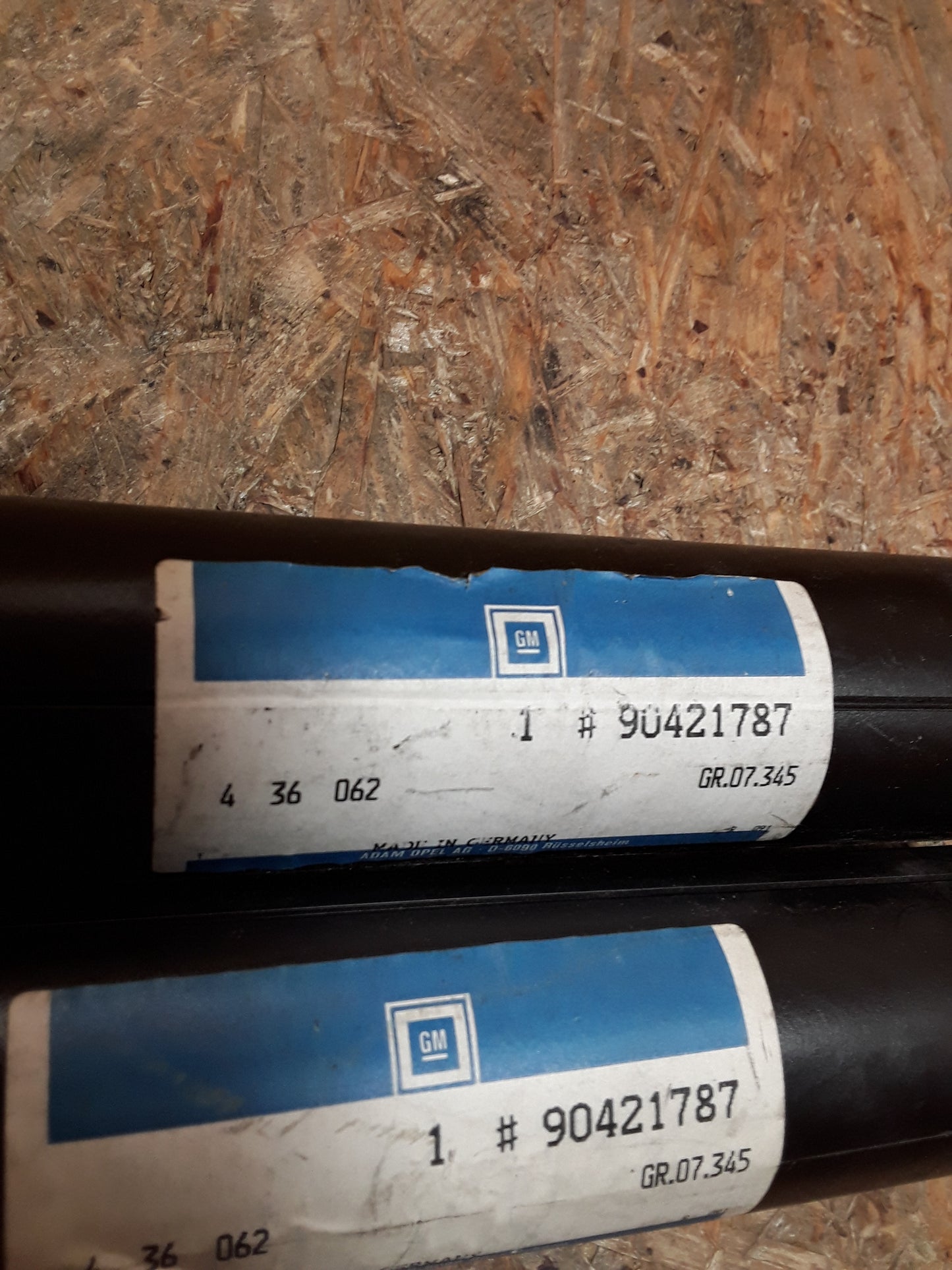 Omega A Satz Stoßdämpfer original GM Opel NEU