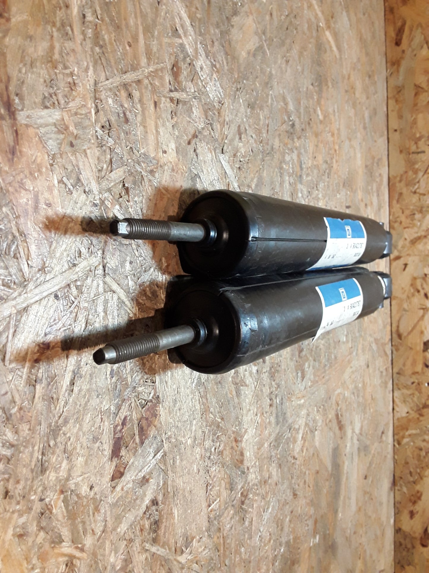 Omega A Satz Stoßdämpfer original GM Opel NEU