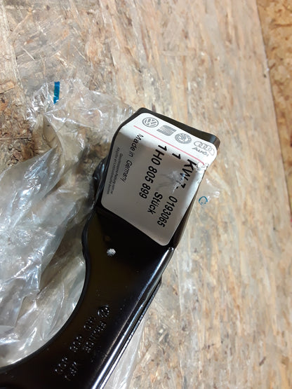 Golf 3 Halter für Aufpralldämpfer links original VW NEU