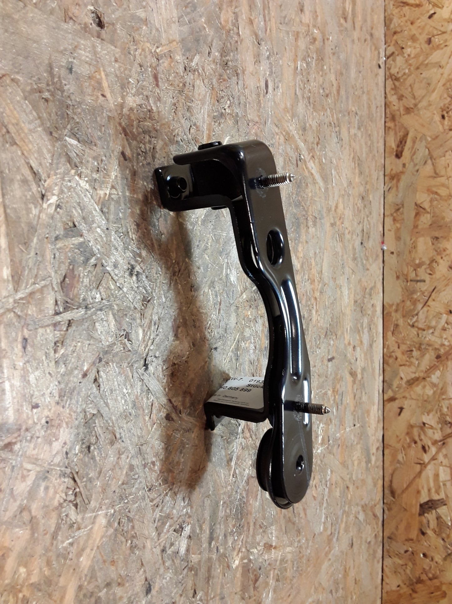 Golf 3 Halter für Aufpralldämpfer links original VW NEU