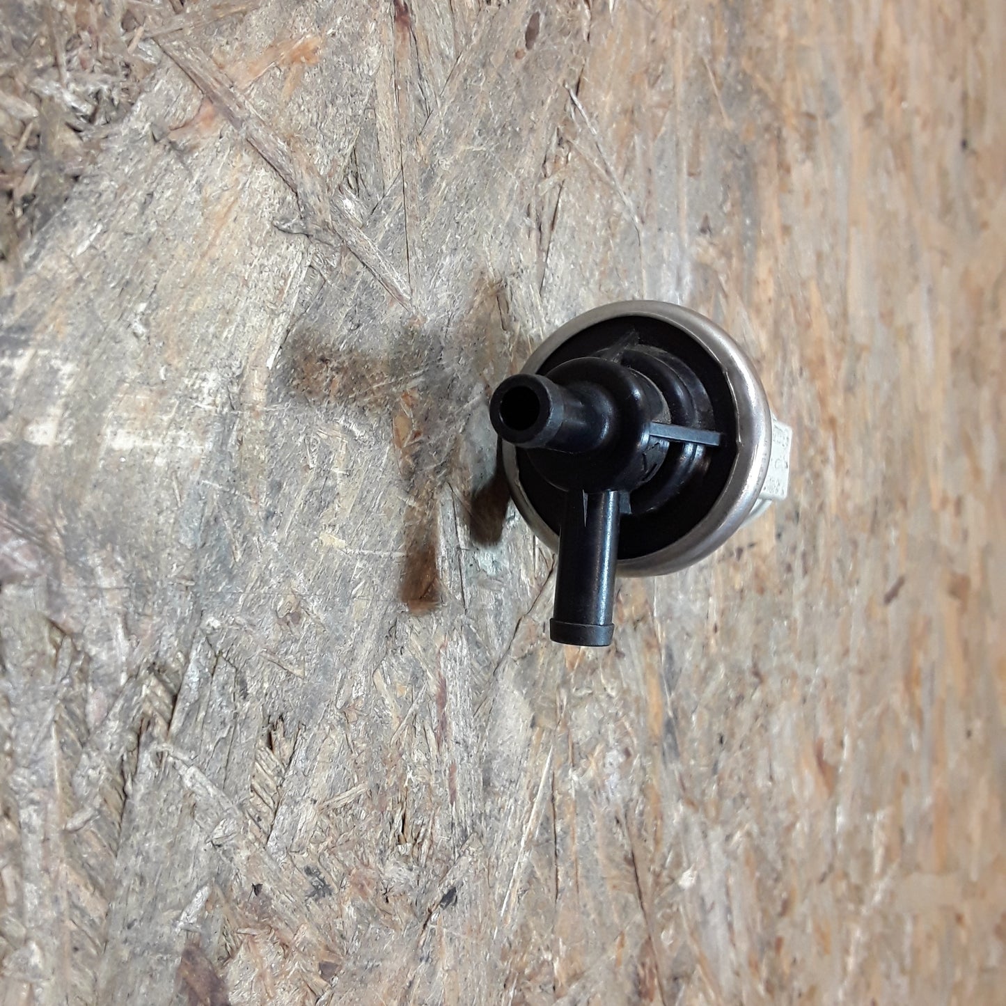 Audi 80 B4 Magnetventil Unterdruckventil original VW NEU