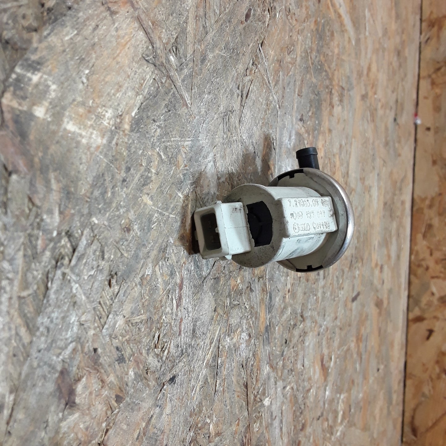 Audi 80 B4 Magnetventil Unterdruckventil original VW NEU