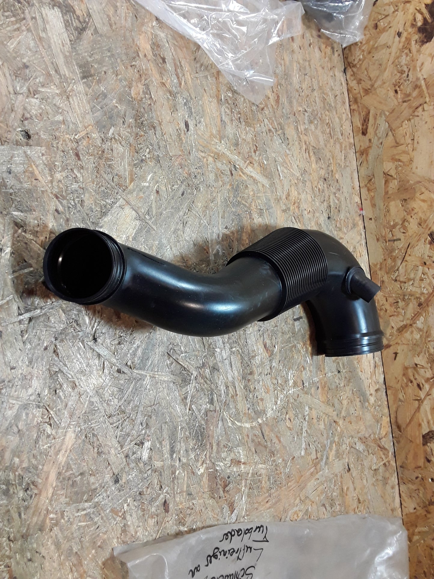 Frontera A 25DT  Schlauchbogen Luftreiniger an Turbolader original GM Opel NEU