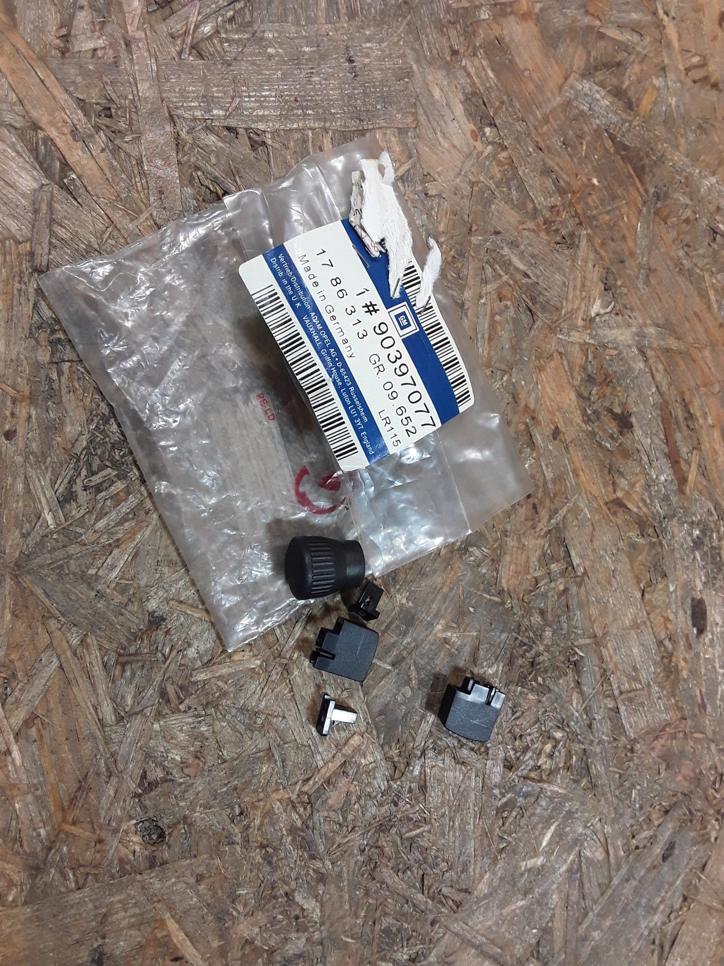 Corsa A Satz Knöpfe für Radio original GM Opel NEU